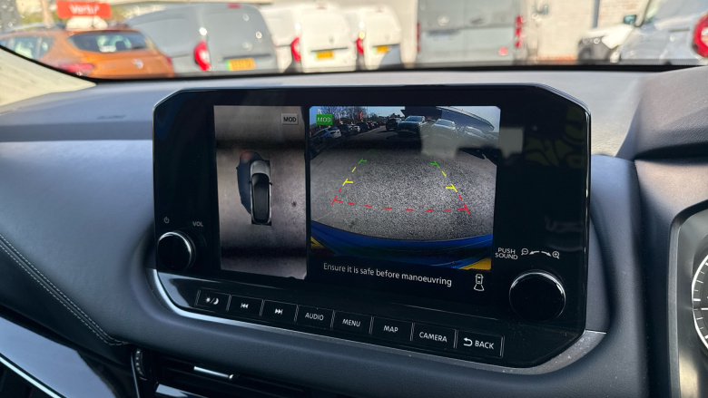 Nissan Qashqai 1.3 DiG-T MH 158 N-Connecta 5dr Xtronic Petrol Hatchback